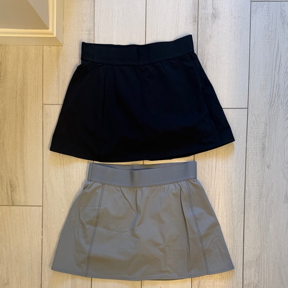 Set of 2 Aritzia TNAction Skorts Like New